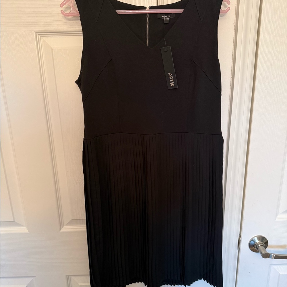 Apt. 9 Black V-Neck Sleeveless Pleated Midi Dress